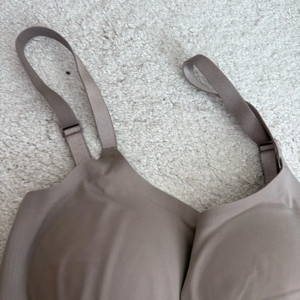 True & Co. Scoopneck Seamless Gray Beige Bralette